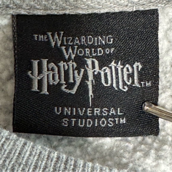 Wizarding World Of Harry Potter Women’s Gryffindor Sweat Shirt 2X Hogwarts Gray - Picture 8 of 9